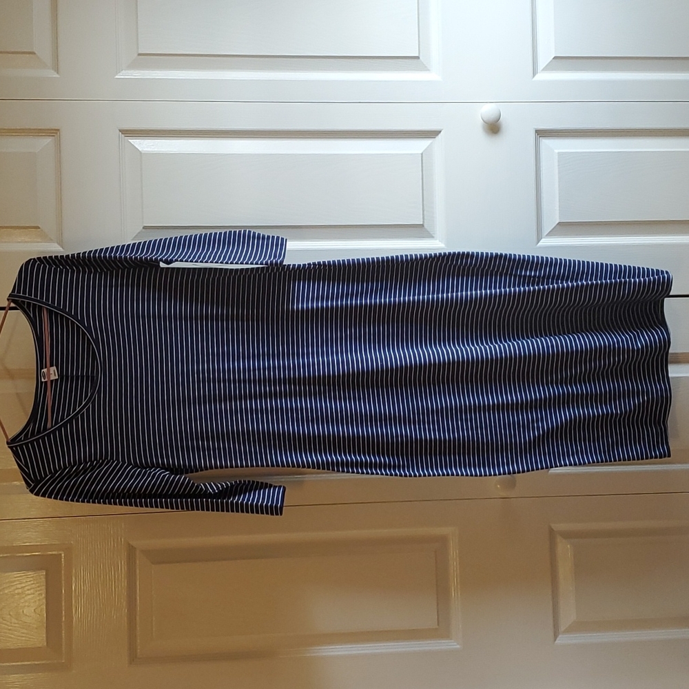 NWT Old Navy blue/white stripe curve hugging/flattering dress